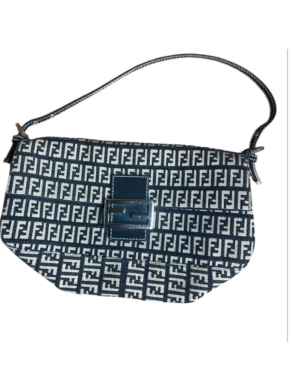 Authentic Fendi Zucchino Mamma Baguette Shoulder Bag Y2K
100% AUTHENTIC